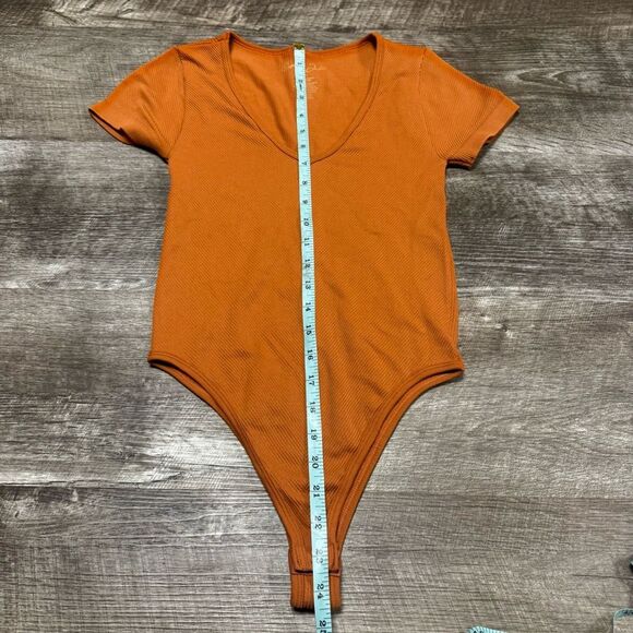 Gypsy & Jade Ribbed Short Sleeve Bodysuit Size XS/S - Picture 4 of 6